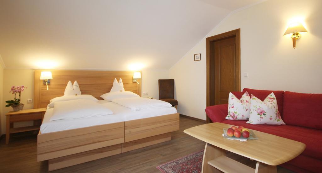 Hotel-Garni Schernthaner Sankt Gilgen Ngoại thất bức ảnh