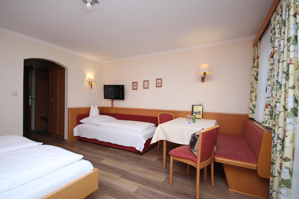 Hotel-Garni Schernthaner Sankt Gilgen Ngoại thất bức ảnh